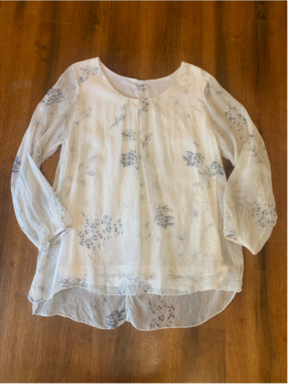 Rosemarine Blouse medium white with blue floral 100% silk